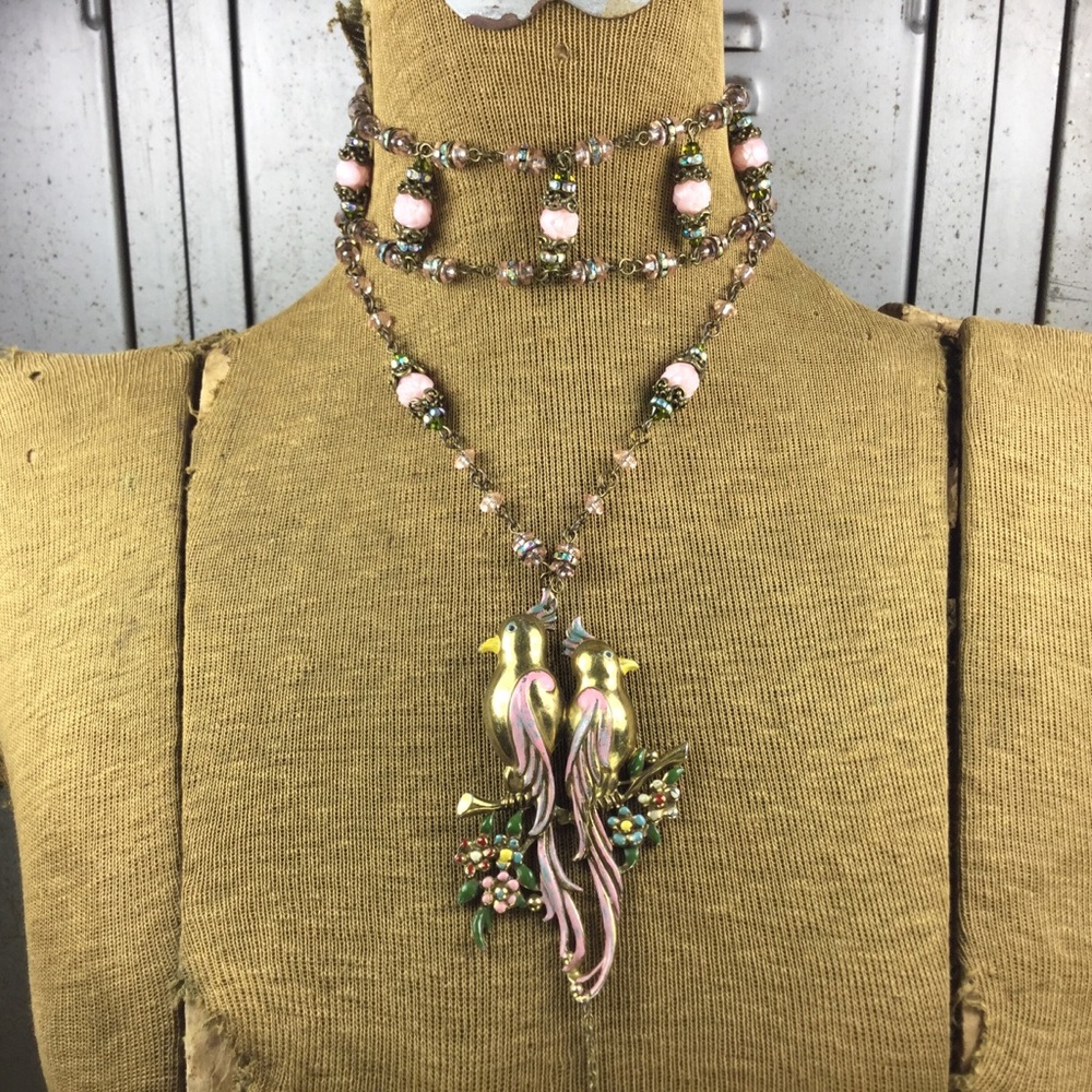 “Love Birds” Vintage Brooch Chocker Necklace.